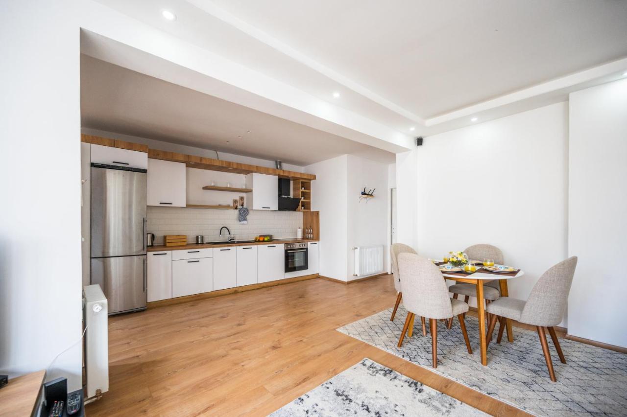 Spacious And Bright 2Bdr Apartment In The Old Town Σαράγεβο Εξωτερικό φωτογραφία